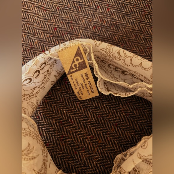 USA Vintage Short Scarf 60s 70s PCI Brand Polyester 5.5 x 35 inches - Picture 3 of 7